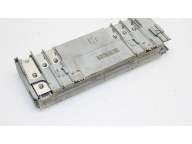 Pojistková skříňka 8262030160 Lexus GS 300 350 430 450H 2006