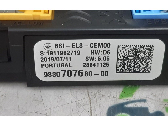 Блок управления двигателя 9832694380   Opel Combo E