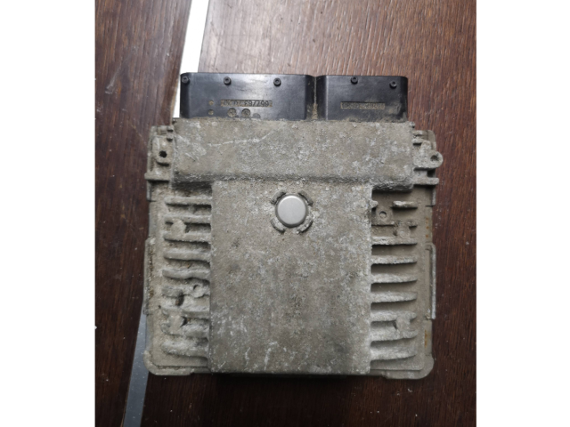 Блок управления двигателя 03F906070, 03F906070BJ Skoda Yeti (5L)