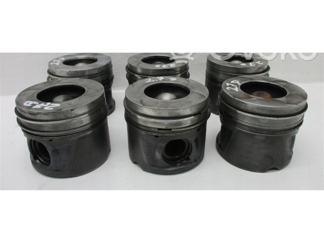 Поршень Land Rover Discovery Sport