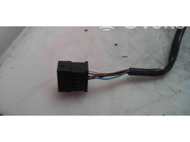 Зеркало электрическое        Volkswagen PASSAT  1981 - 1985 года   