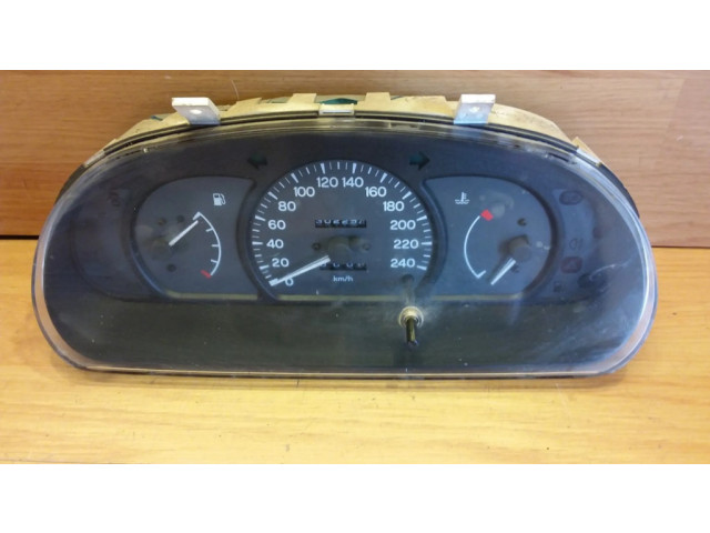 Přístrojová deska Mitsubishi Lancer 1998 MR168064