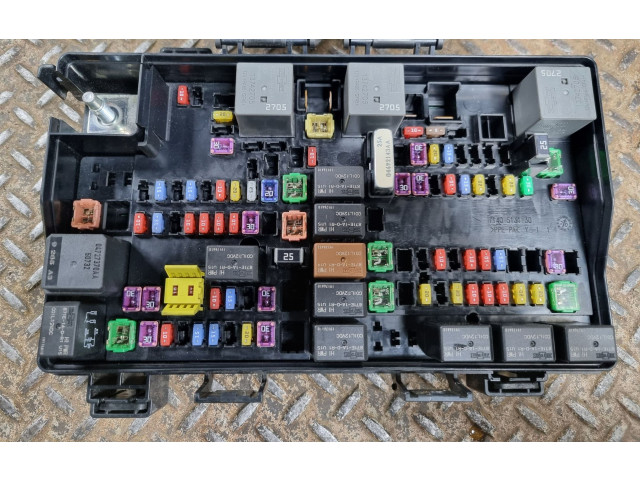 Блок предохранителей 68425203AB, P68425203AB   Jeep Grand Cherokee    