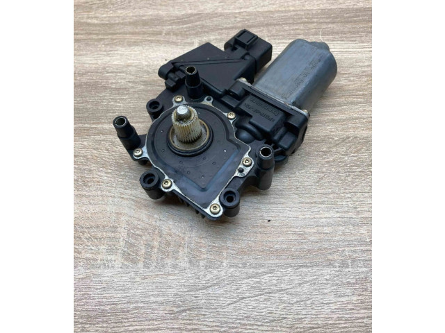 Передний двигатель механизма для подъема окон Audi A4 S4 B5 8D 1999 - 2000 года