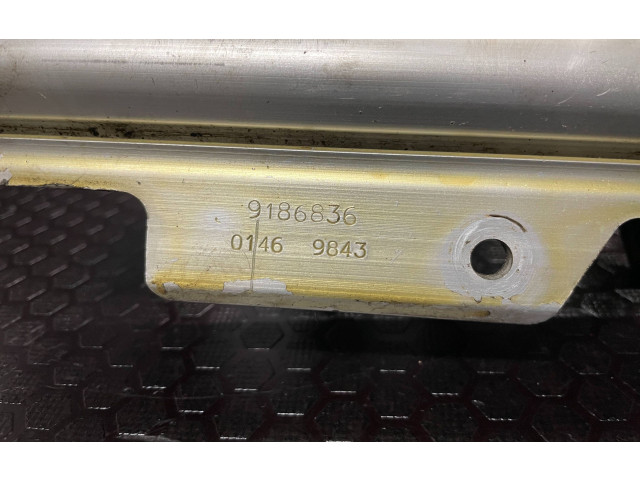 Топливная рампа 9186836, 01469843   Volvo C70  