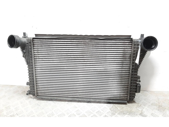 Интеркулер 1K0145803R Skoda Octavia Mk2 (1Z)