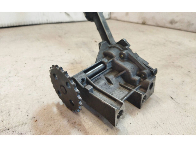 Масляный насос   7700600532  Renault Clio II 