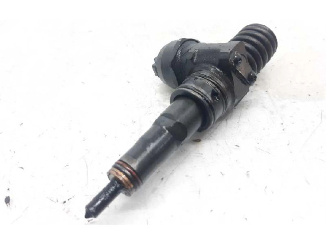 Форсунка 038130073AG    Volkswagen Jetta V   