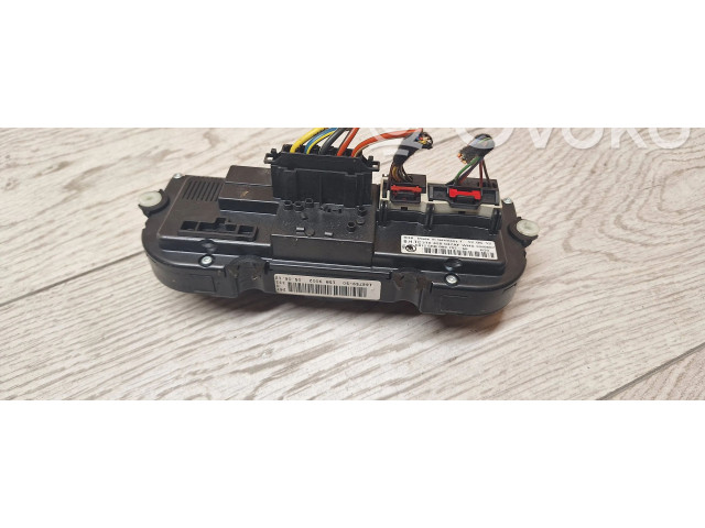 Блок управления климат-контролем 3T0820047AF   Skoda Yeti (5L)