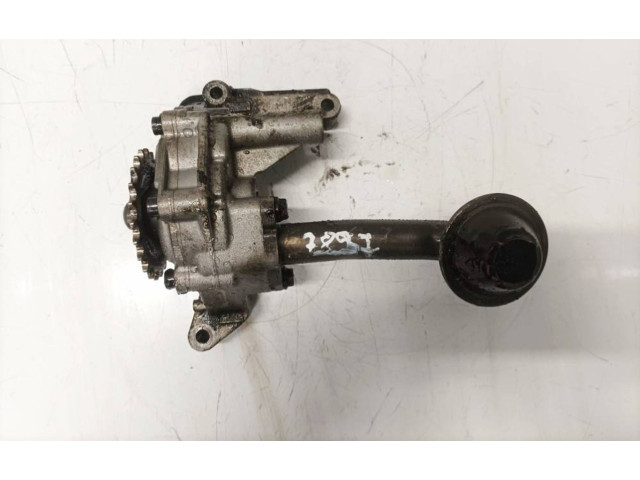 Масляный насос   038115105c, 02564680  Skoda Octavia Mk2 (1Z) 