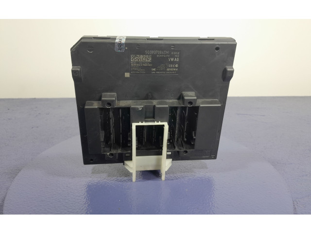 Блок комфорта 5Q0937084DH, 5Q0937084DH Skoda Octavia 985