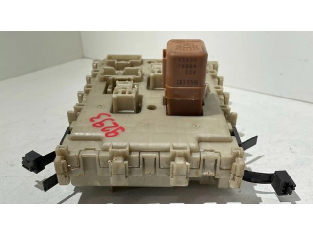 Pojistková skříňka 24350AV700 Nissan Primera 2002