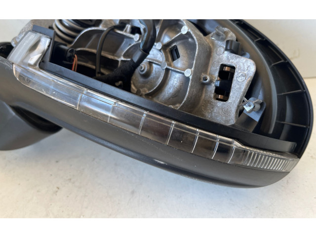 Zpětné zrcátko Volkswagen Touareg II 2013 7P6857501EN