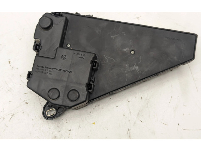 Pojistková skříňka 6906588, 518811054 Toyota Avensis T270 2016