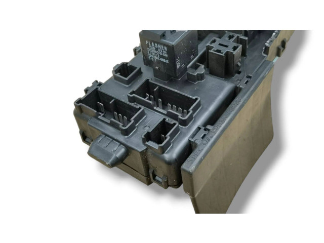 Pojistková skříňka MR409898 Mtsubishi Pajero Sport I 2002