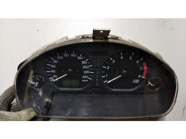 Панель приборов MR308403, 98DX Mitsubishi Carisma