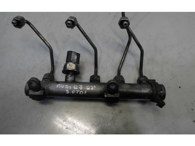 Vstřikovací lišta    Audi Q7 4L     