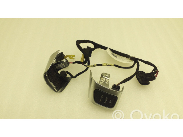 Кнопки рулевого колеса