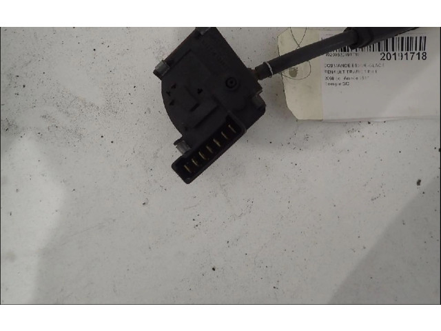 Ручка стеклоочистителей 6006000100   Renault Trafic I