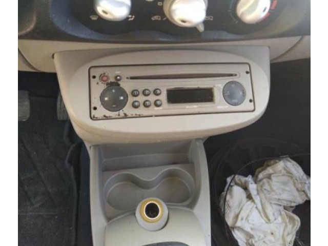 Панель приборов 8200725329 Renault Twingo II