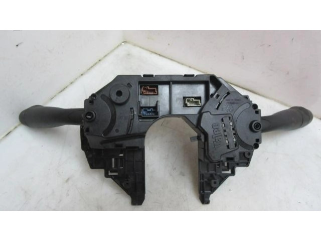 Ручка стеклоочистителей 345657356   Citroen C4 Aircross