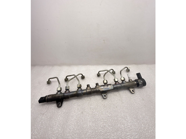 Vstřikovací lišta 8571569, 0445216051   BMW 5 G30 G31     