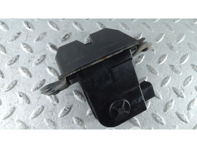 Zámek zadních dveří 812303Z000   Hyundai i40 2014