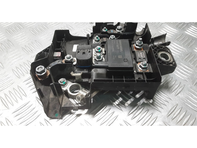 Блок предохранителей 32200334, 31473877 Volvo XC40