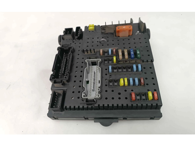 Блок предохранителей 28080156, 30786646   Volvo XC90    