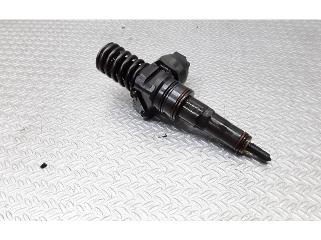 Форсунка 038130073AQ Audi A3 S3 8L -