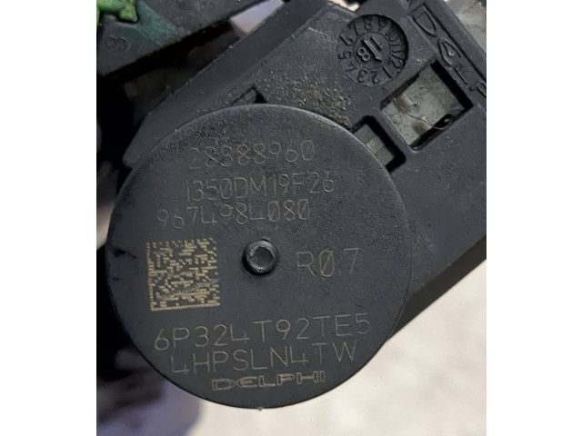 Комплект форсунок 9674984080, 228630716 Citroen C4 II Picasso