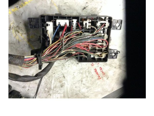   Pojistková skříňka    Mitsubishi Pajero 1990