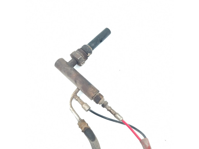 Vstřikovač AV619T540BD Ford C-MAX II