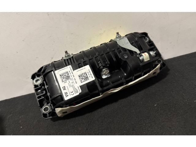 Подушка безопасности пассажира 4KE880204D Audi e-tron