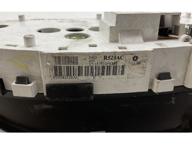 Přístrojová deska  Chrysler Grand Voyager IV 2001 70113R, R523AC  