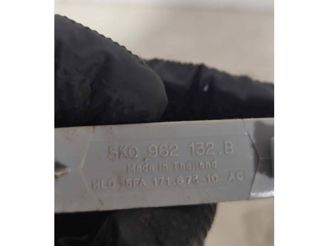 Pojistková skříňka Блок управления без ключа 5K0962132B, 5FA17167310 Seat Ibiza V (KJ) 2010