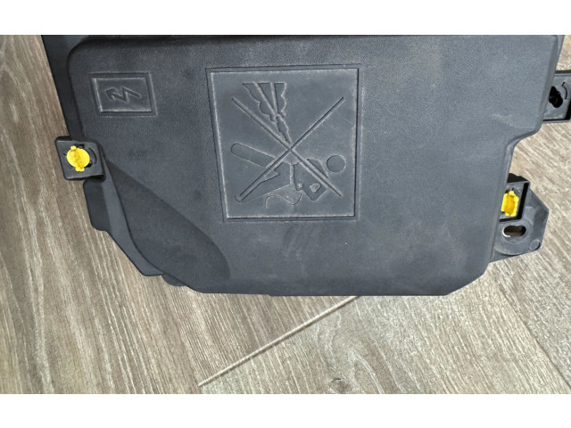 Блок предохранителей  284B88494R   Renault Arkana    