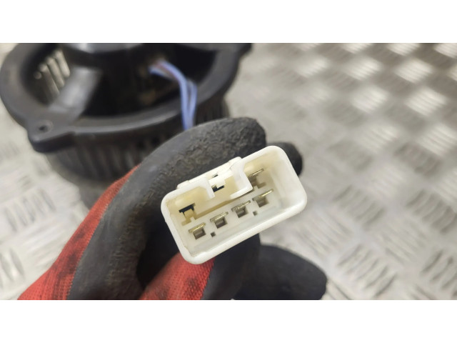 Вентилятор печки 194000 Toyota Yaris Verso