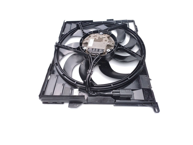 Вентилятор радиатора     7649150, 8626114    BMW i8 