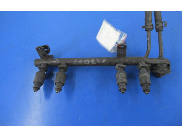 Vstřikovací lišta Skoda Felicia I ---