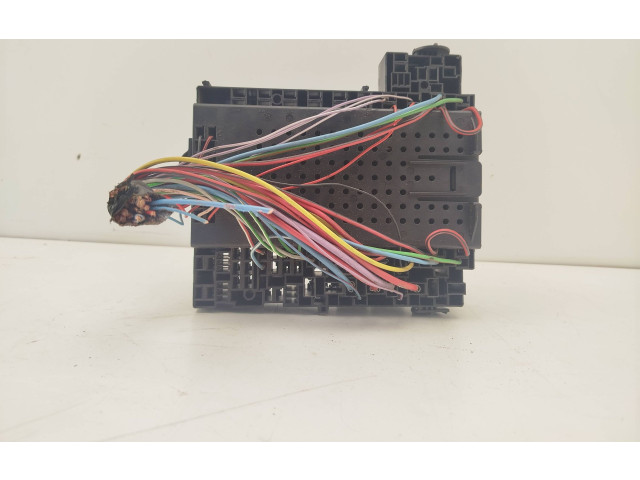 Блок предохранителей 8688383, 8645716   Volvo S80    