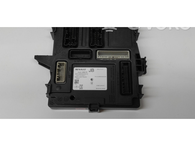 Блок управления 284B19561R   Renault Clio V