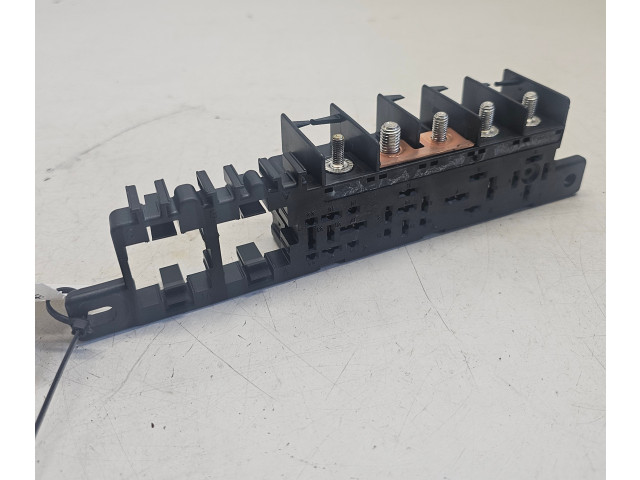 Блок предохранителей 8L0941822A Audi A6 S6 C5 4B