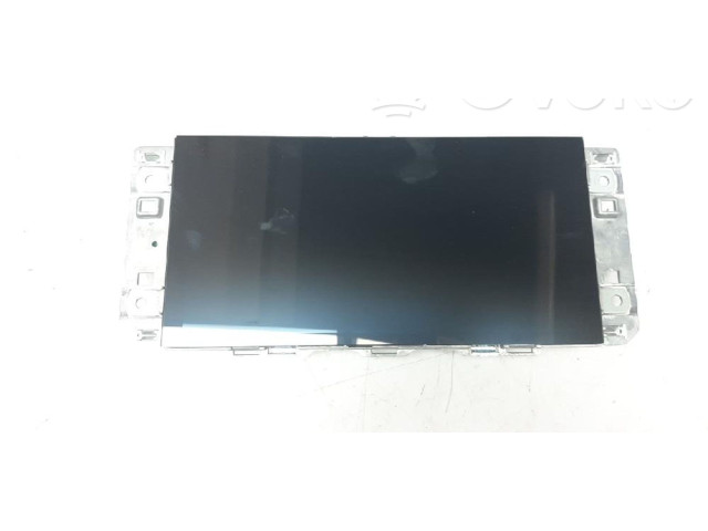 Радио/ проигрыватель CD/DVD / навигация