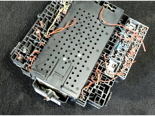 Блок предохранителей  9162316, R766B20CF100   Volvo V70    