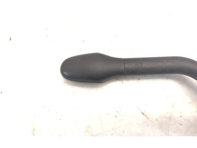 Ручка стеклоочистителей Volkswagen Golf III