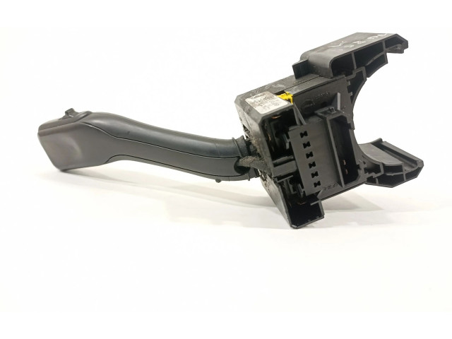 Ручка стеклоочистителей 4B0953503E   Volkswagen Passat Alltrack