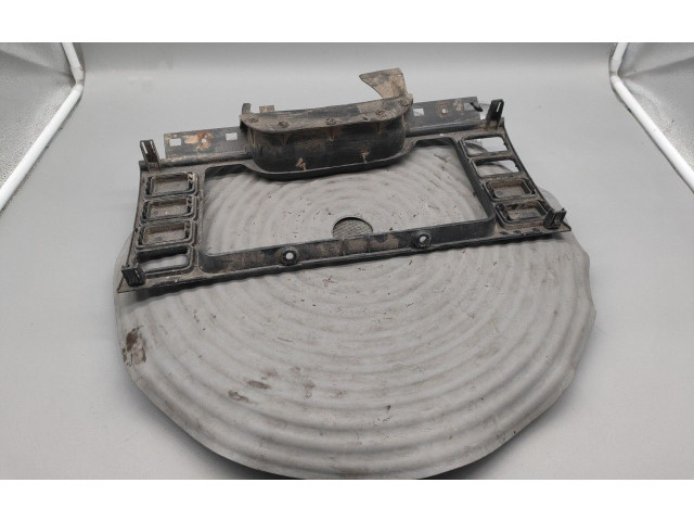 Панель приборов MK405104 Mitsubishi Carisma