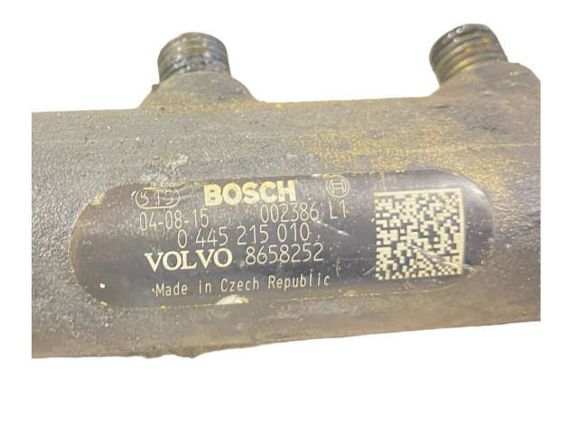 Топливная рампа 8658252, 002386L1 Volvo V70