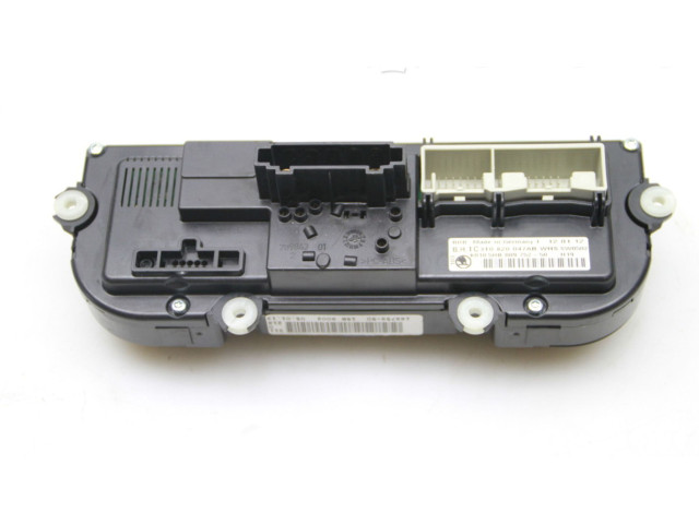 Модуль блока управления кондиционером 3T0820047AB   Skoda Octavia Mk2 (1Z)